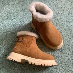 OshKosh Girls Faux Fur Boots 7M